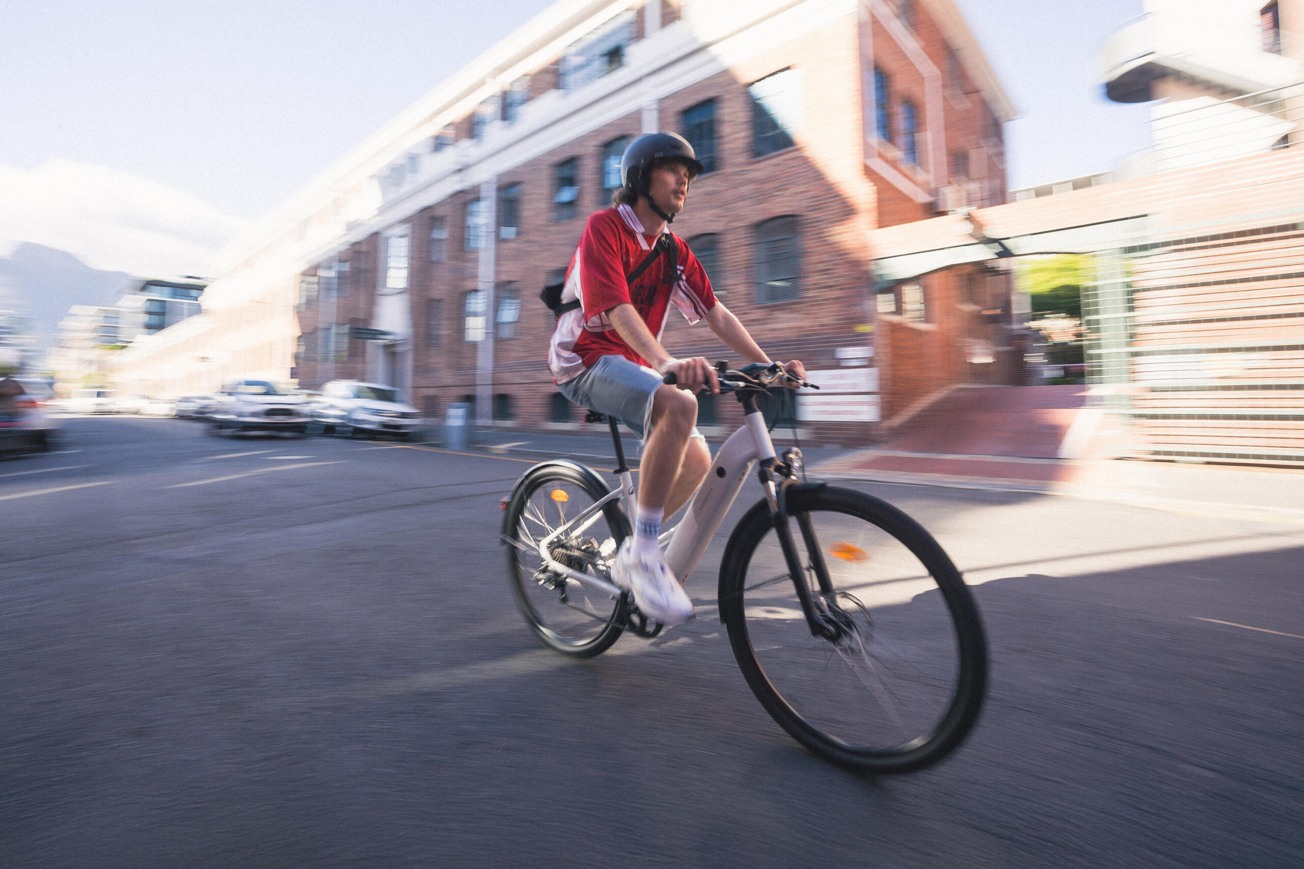 Vélo tout chemin électrique cadre bas, e-actv 100 gris perle – Image 9