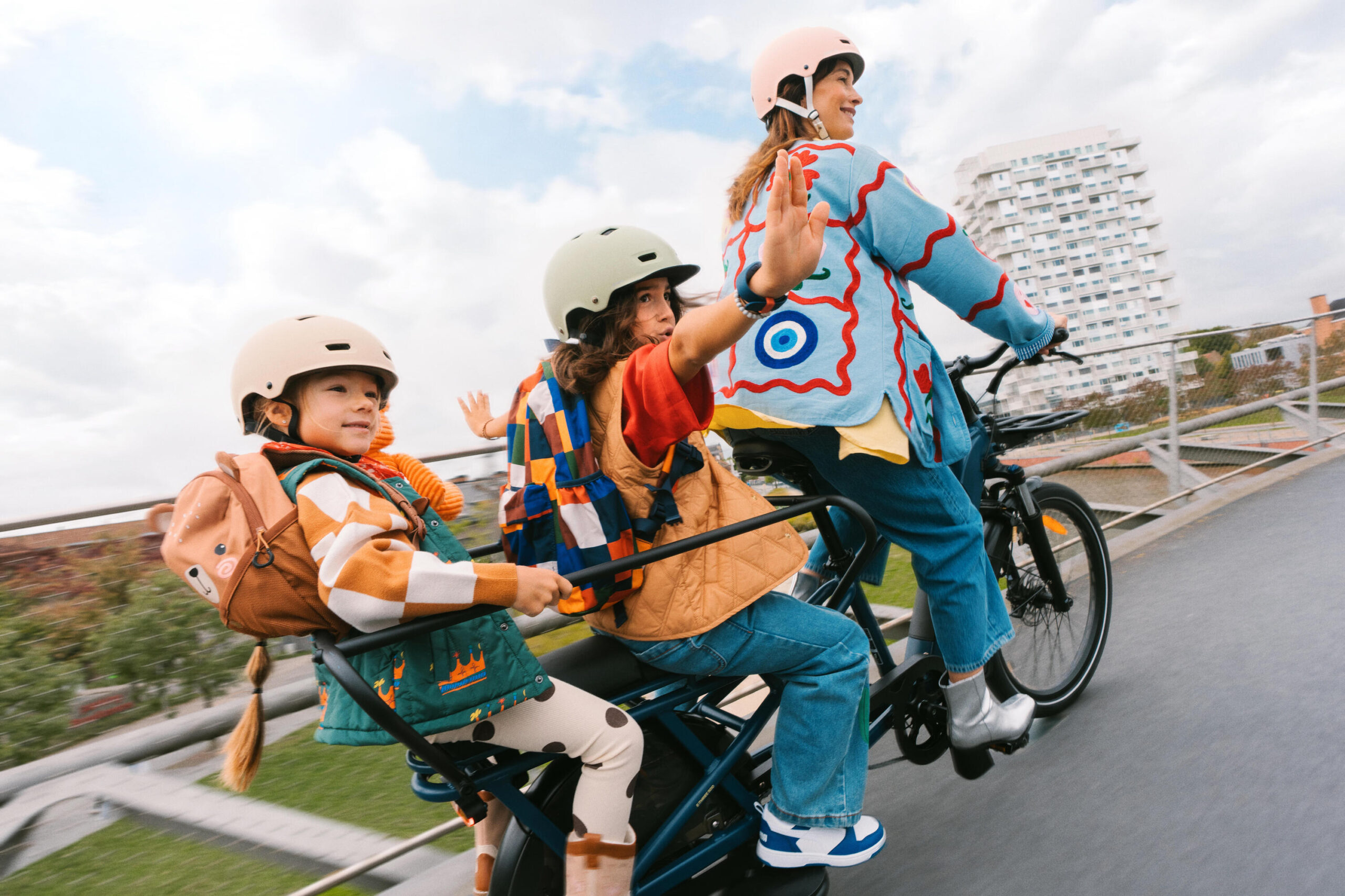 Velo cargo électrique longtail, E-three 500 Bleu abysse – Image 2