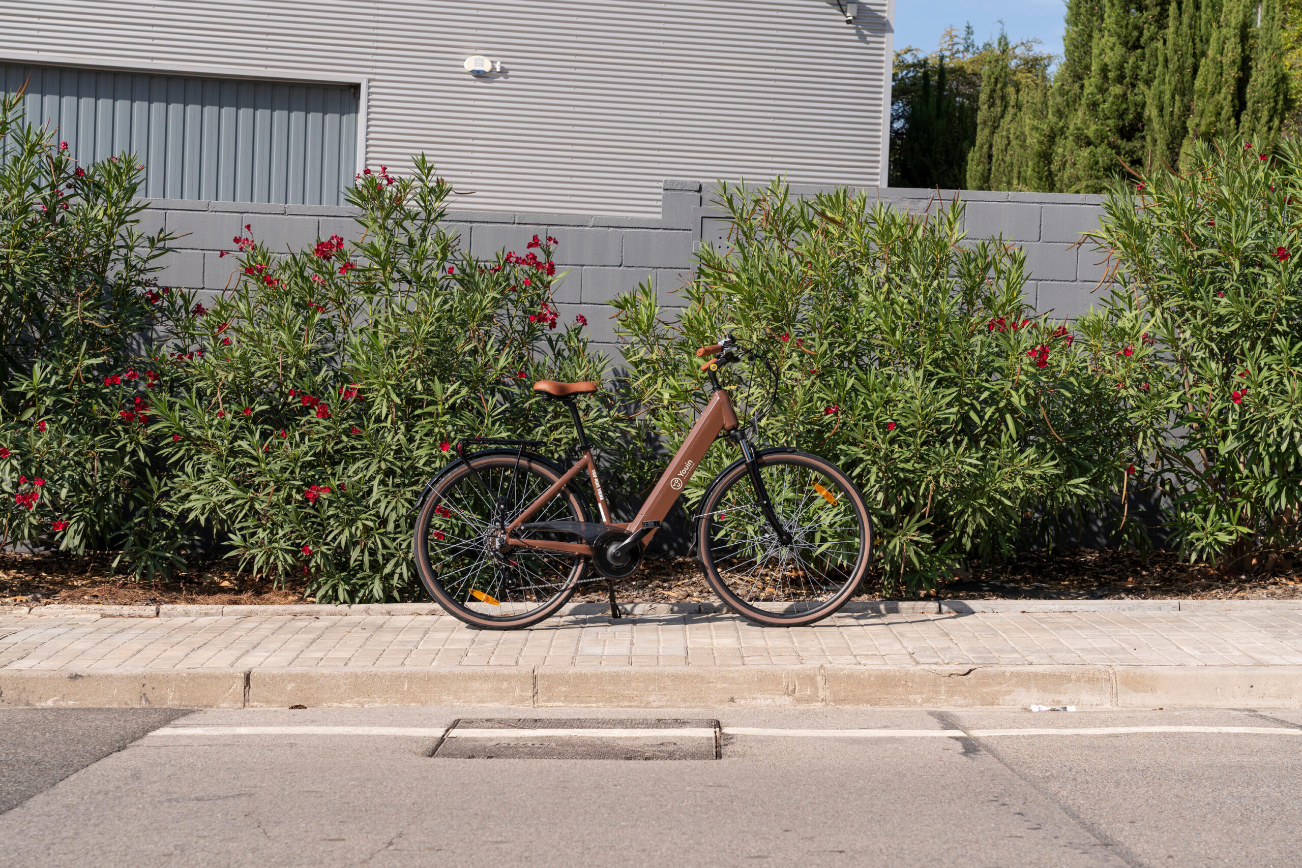 Vélo électrique urbain YOUIN Viena BK2128O 28" Shimano 7V 250W 80km – Image 2